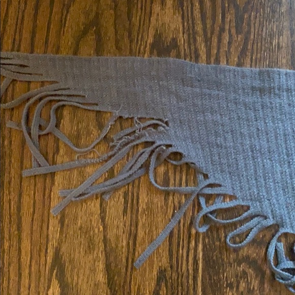 Grey Girls shawl with cute patches and fringe - Picture 3 of 4